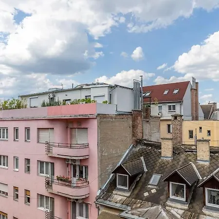 Nyugati Nest * Budapest